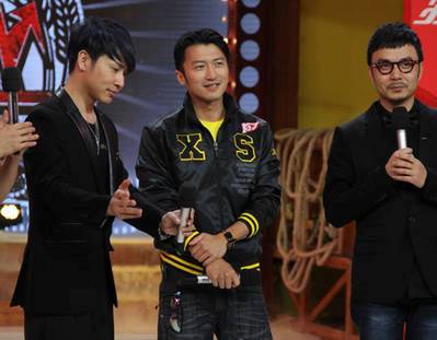 Tạ Đình Phong khuyến khích paparazzi “lén theo” các con